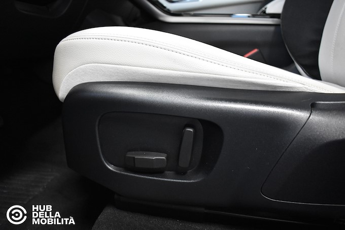 LAND ROVER Range Rover Velar 2.0D I4 240 CV R-Dynamic S